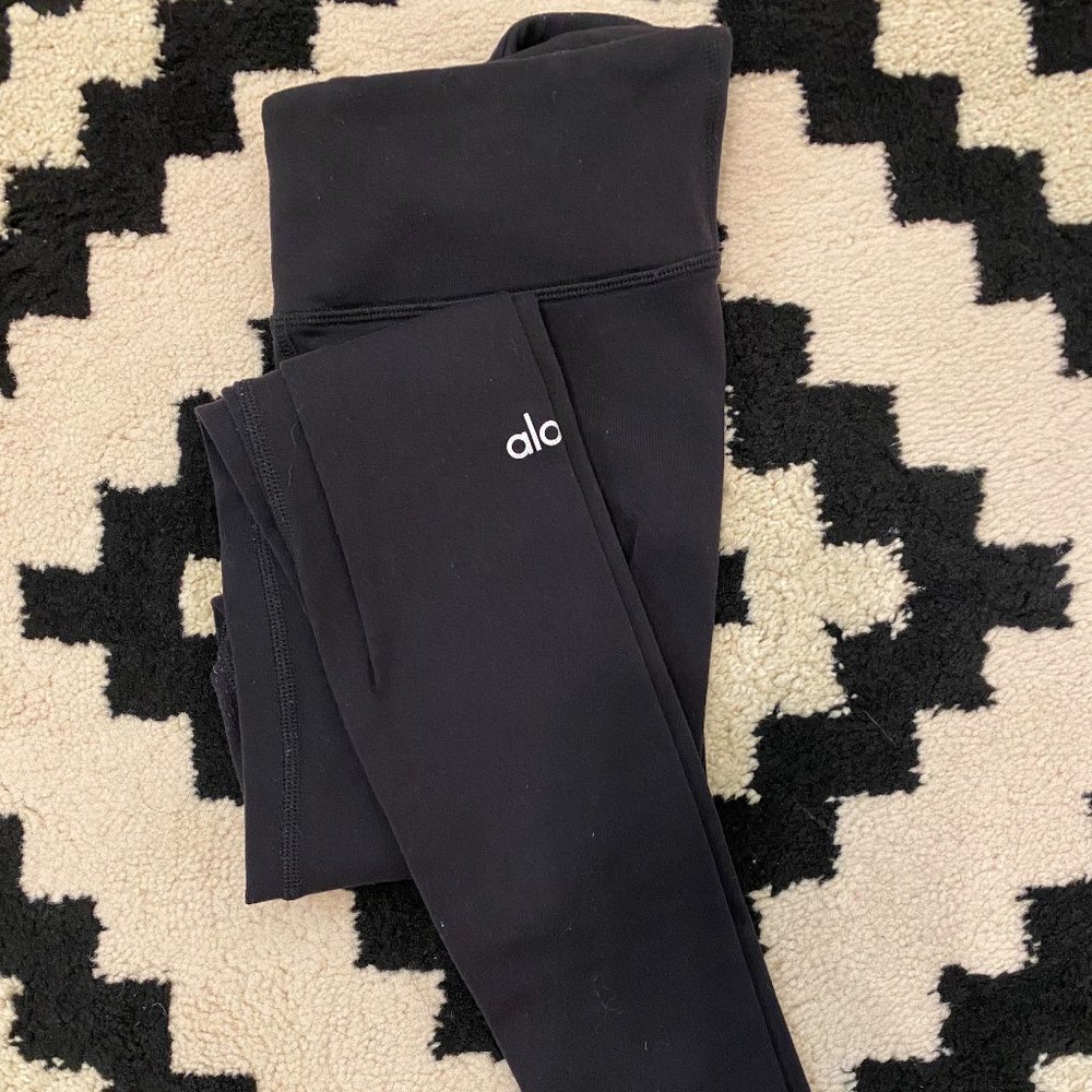 Alo Leggings